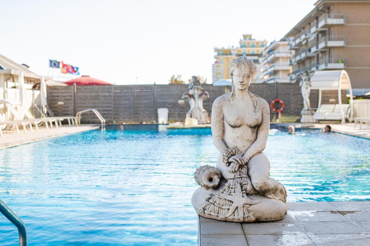 Hotel Carlton ลิโดดิเยโซโล ภายนอก รูปภาพ
